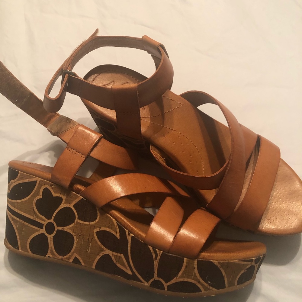 Naya Sandal